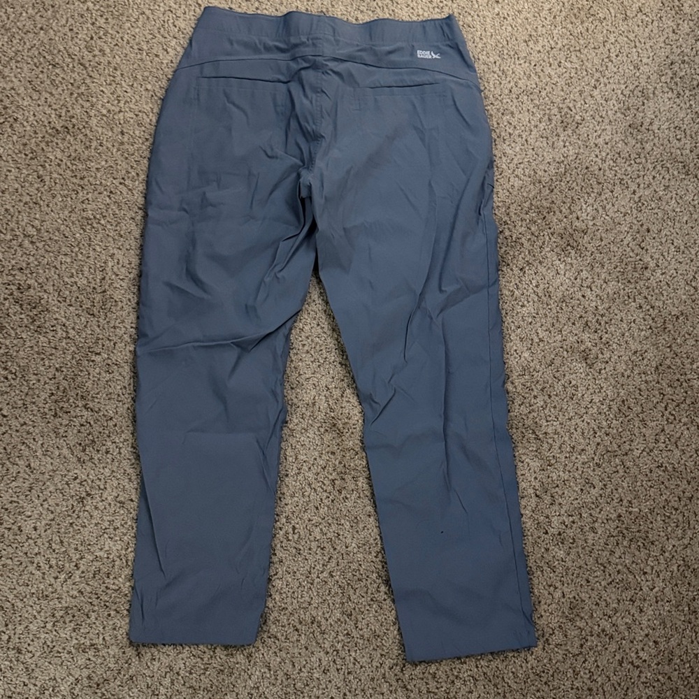 Eddie Bauer Women’s Tech Pants Size 12R - Picture 3 of 3